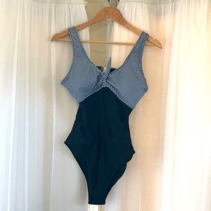 Beachsissi bra closure full piece bathing suit